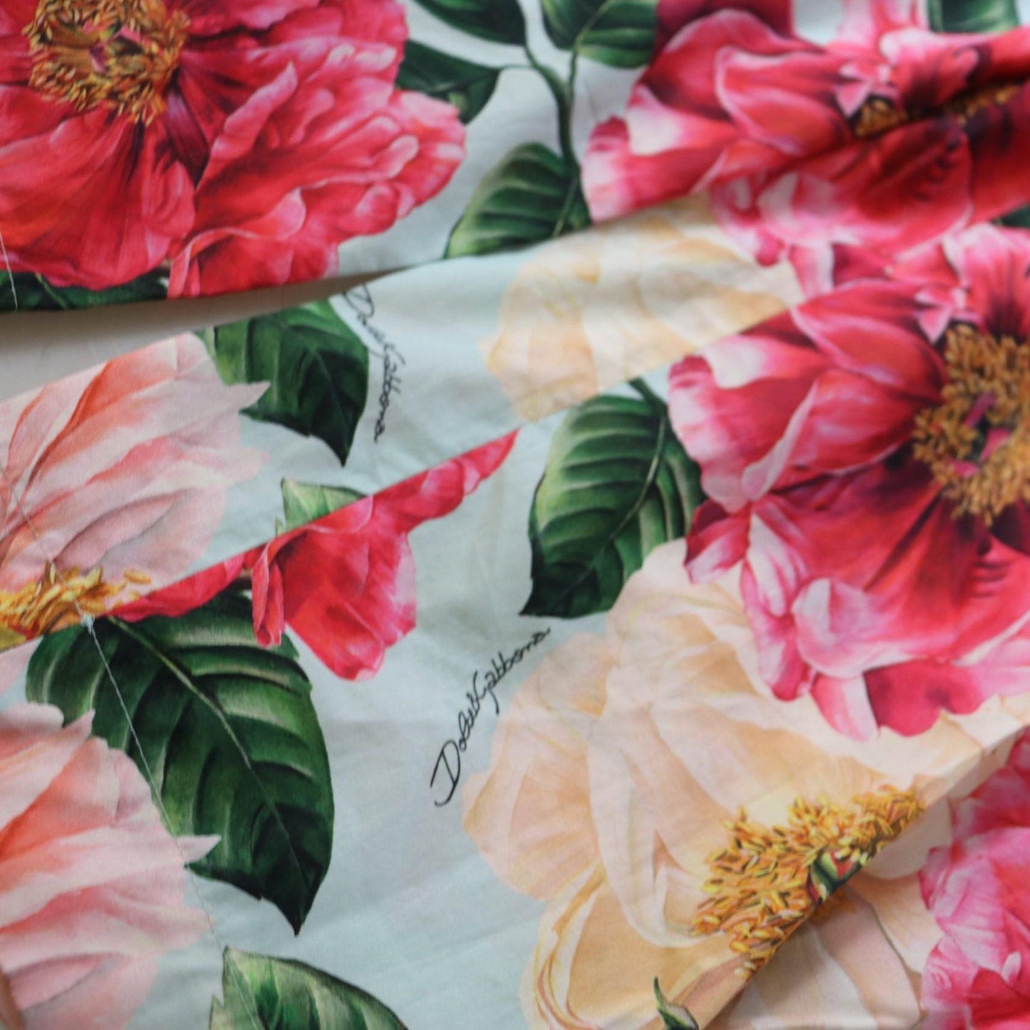 Dolce & Gabbana Multicolor Flora Printed High Waist Cropped Trouser Pants